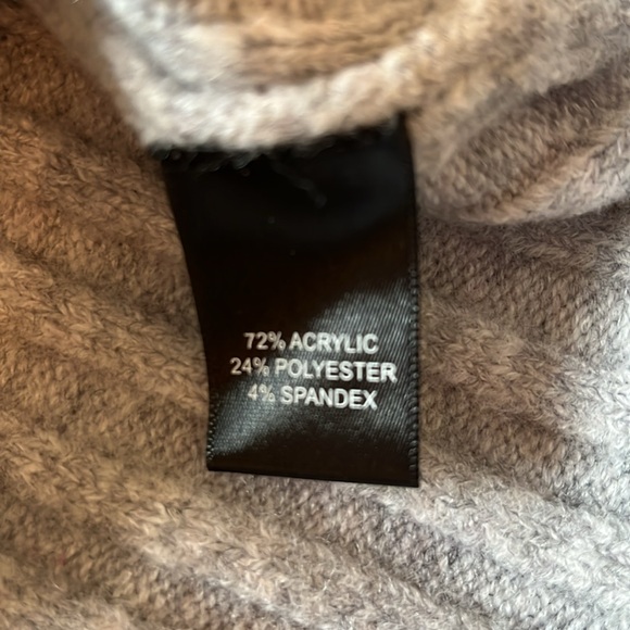 NWOT House of Harlow 1960 Crop Sweater - Picture 6 of 6